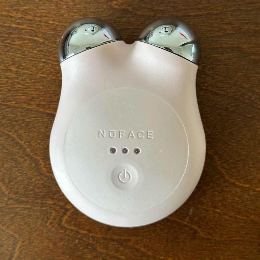 NuFace mini Facial Toning Device